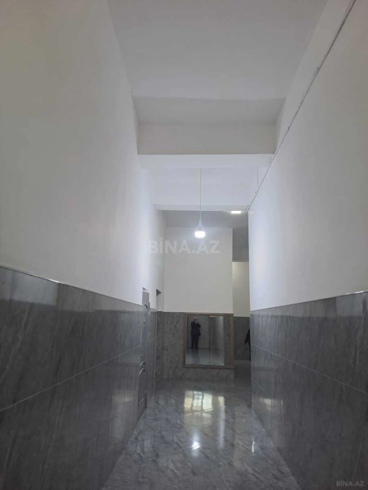 Satılır 3 otaqlı mənzil 138 m²