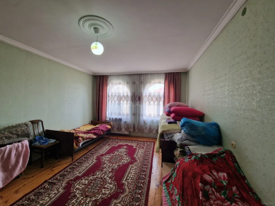 Satılır 4 otaqlı həyət evi 147 m²