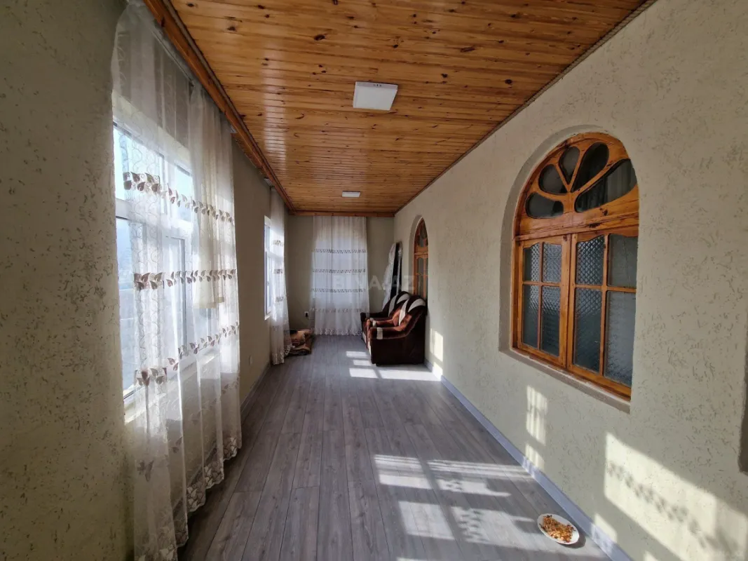 Satılır 4 otaqlı həyət evi 147 m²