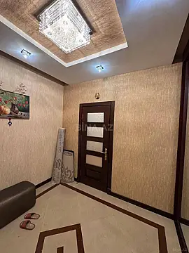 Satılır 4 otaqlı mənzil 210 m²