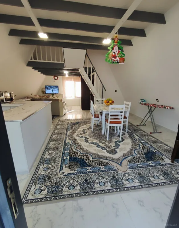 Kirayə verilir 2 otaqlı həyət evi 90 m²