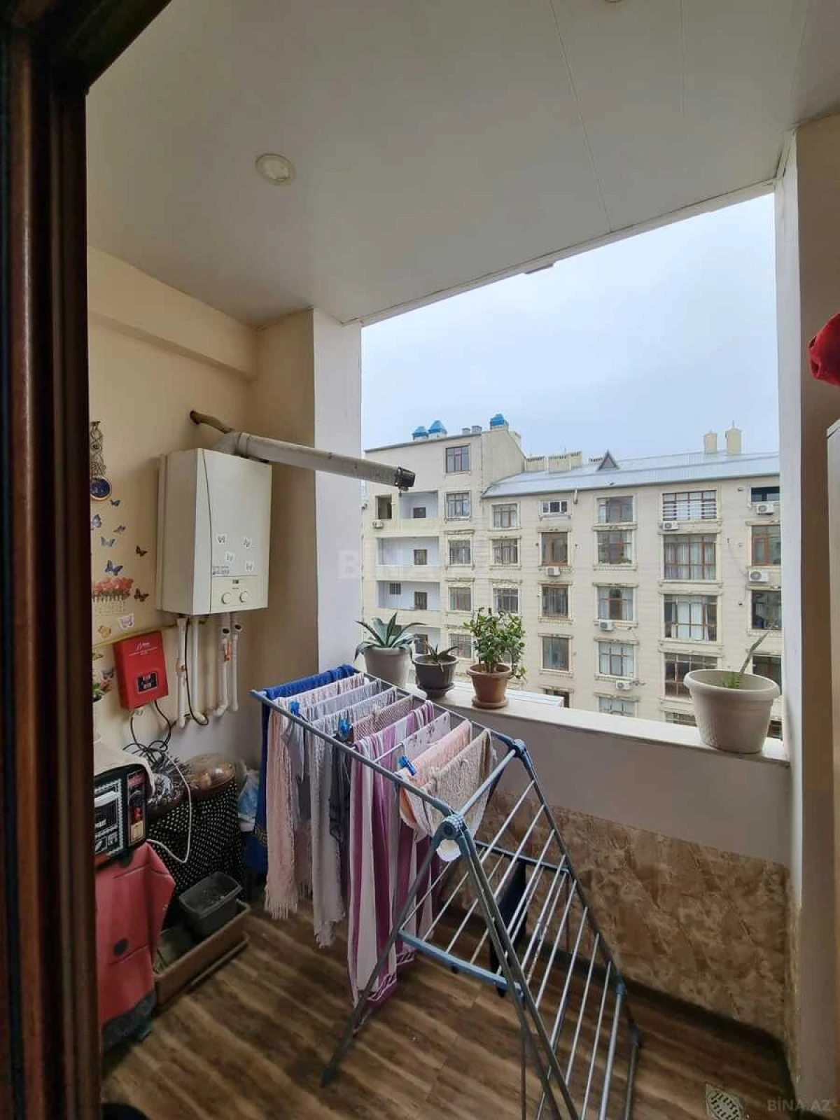 Satılır 4 otaqlı mənzil 115 m²