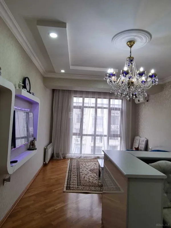 Satılır 4 otaqlı mənzil 115 m²
