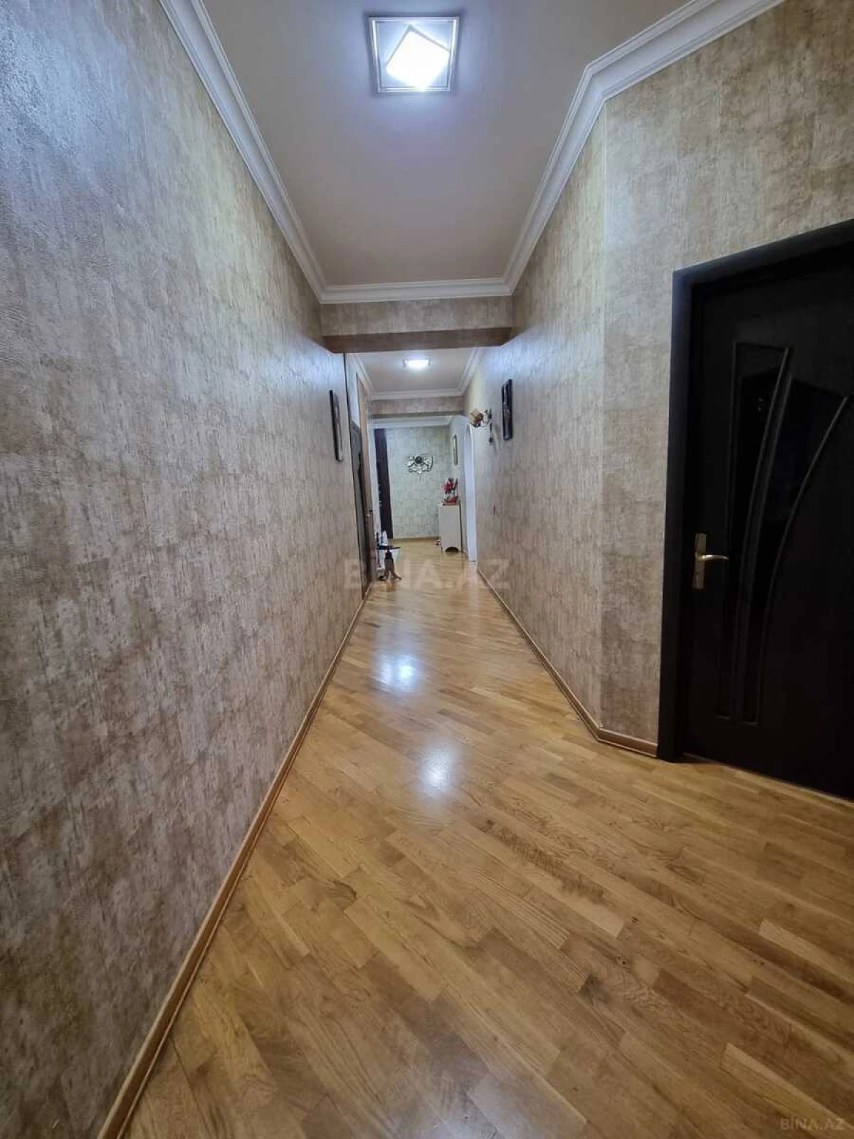 Satılır 4 otaqlı mənzil 115 m²