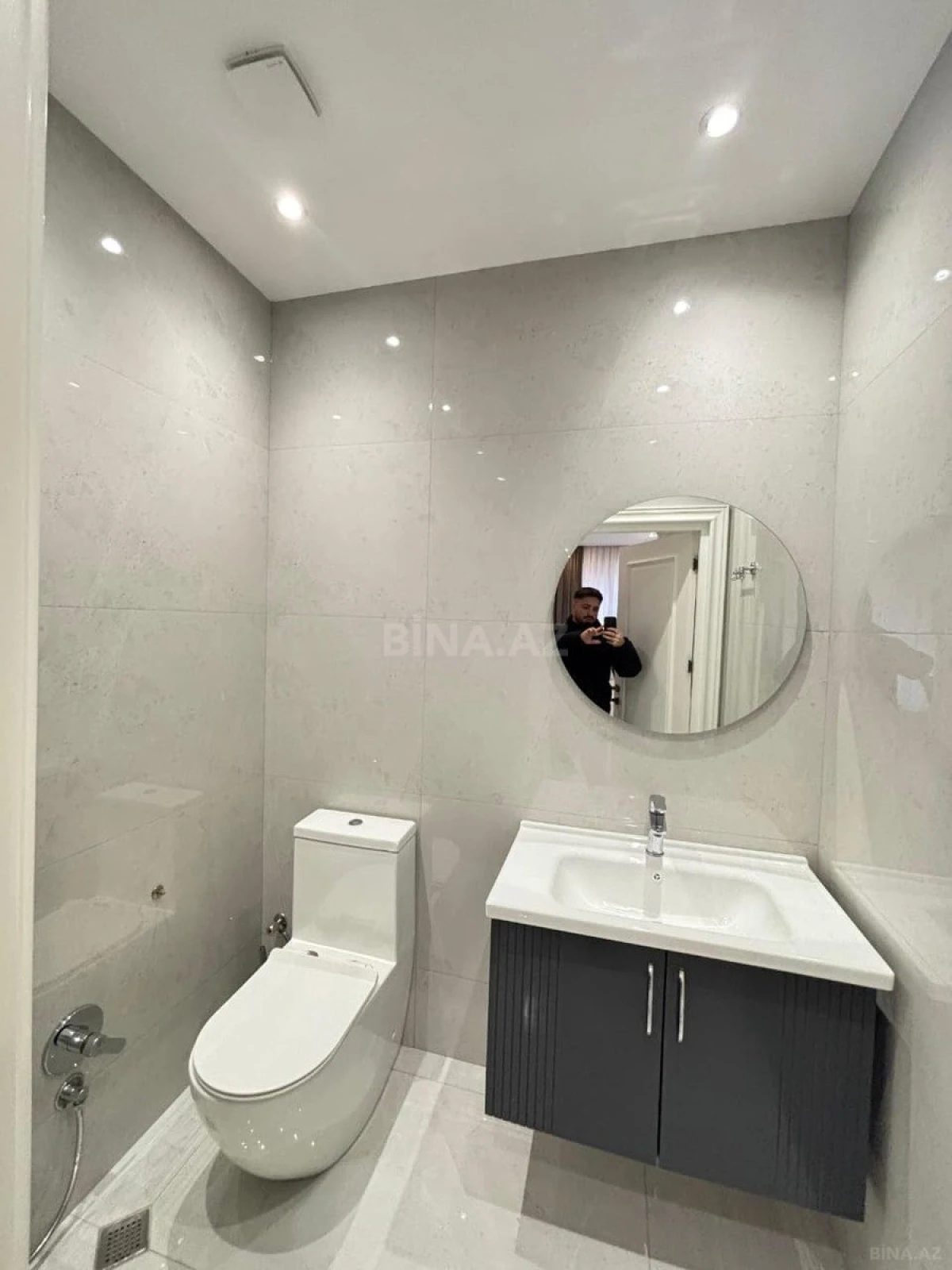 Kirayə verilir 3 otaqlı mənzil 140 m²