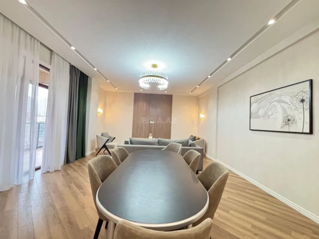 Kirayə verilir 3 otaqlı mənzil 140 m²