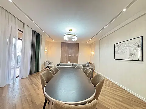 Kirayə verilir 3 otaqlı mənzil 140 m²