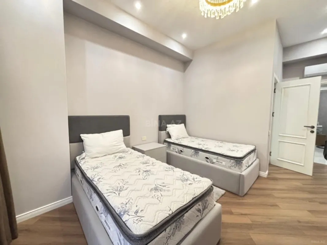Kirayə verilir 3 otaqlı mənzil 140 m²