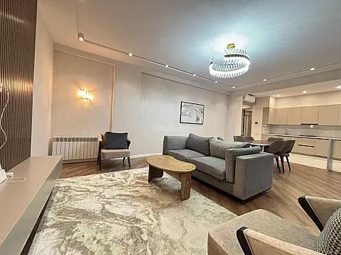 Kirayə verilir 3 otaqlı mənzil 140 m² — Bakı, Nizami 3 otaq 140.00 m²