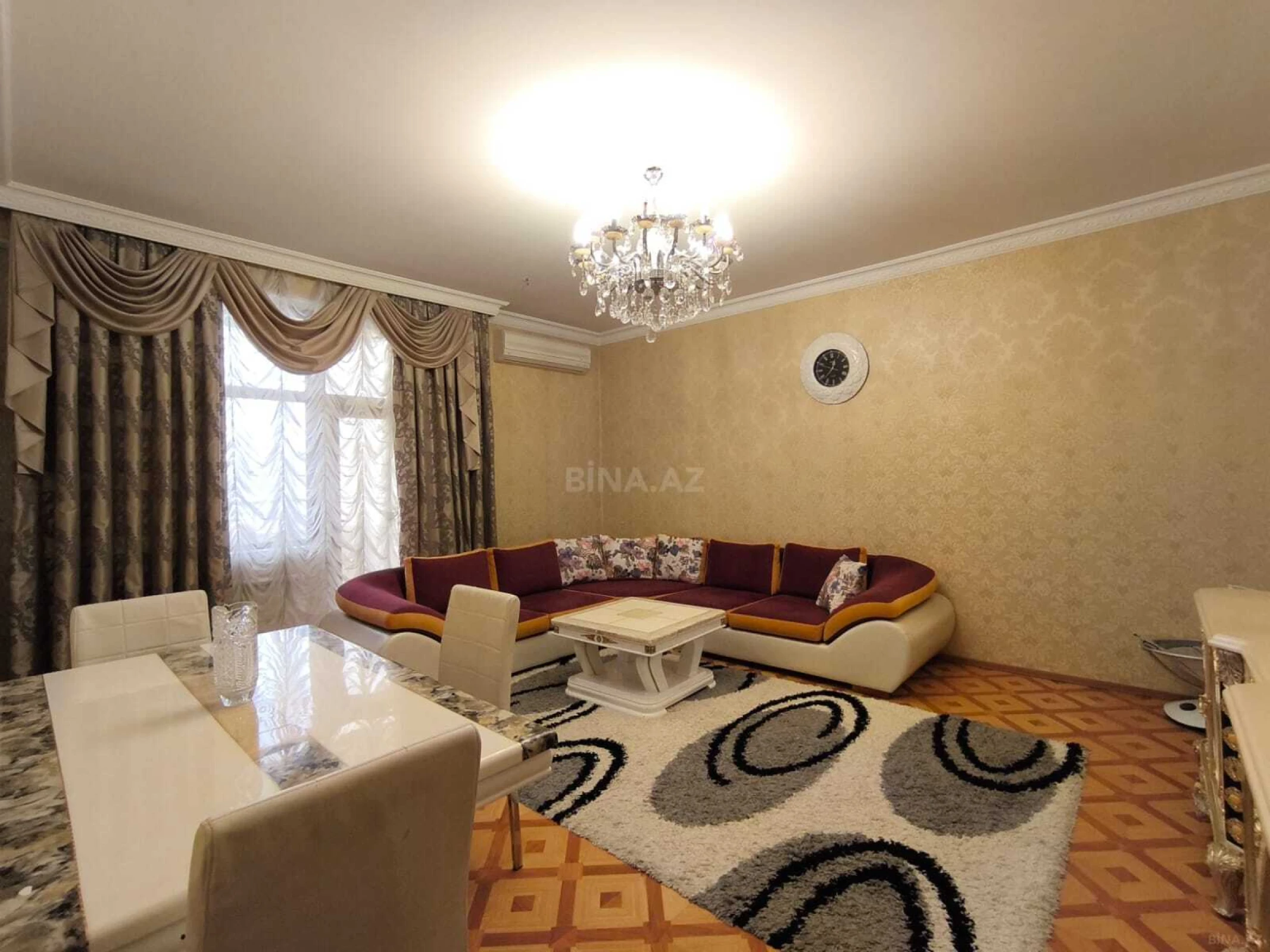 Kirayə verilir 2 otaqlı mənzil 70 m²