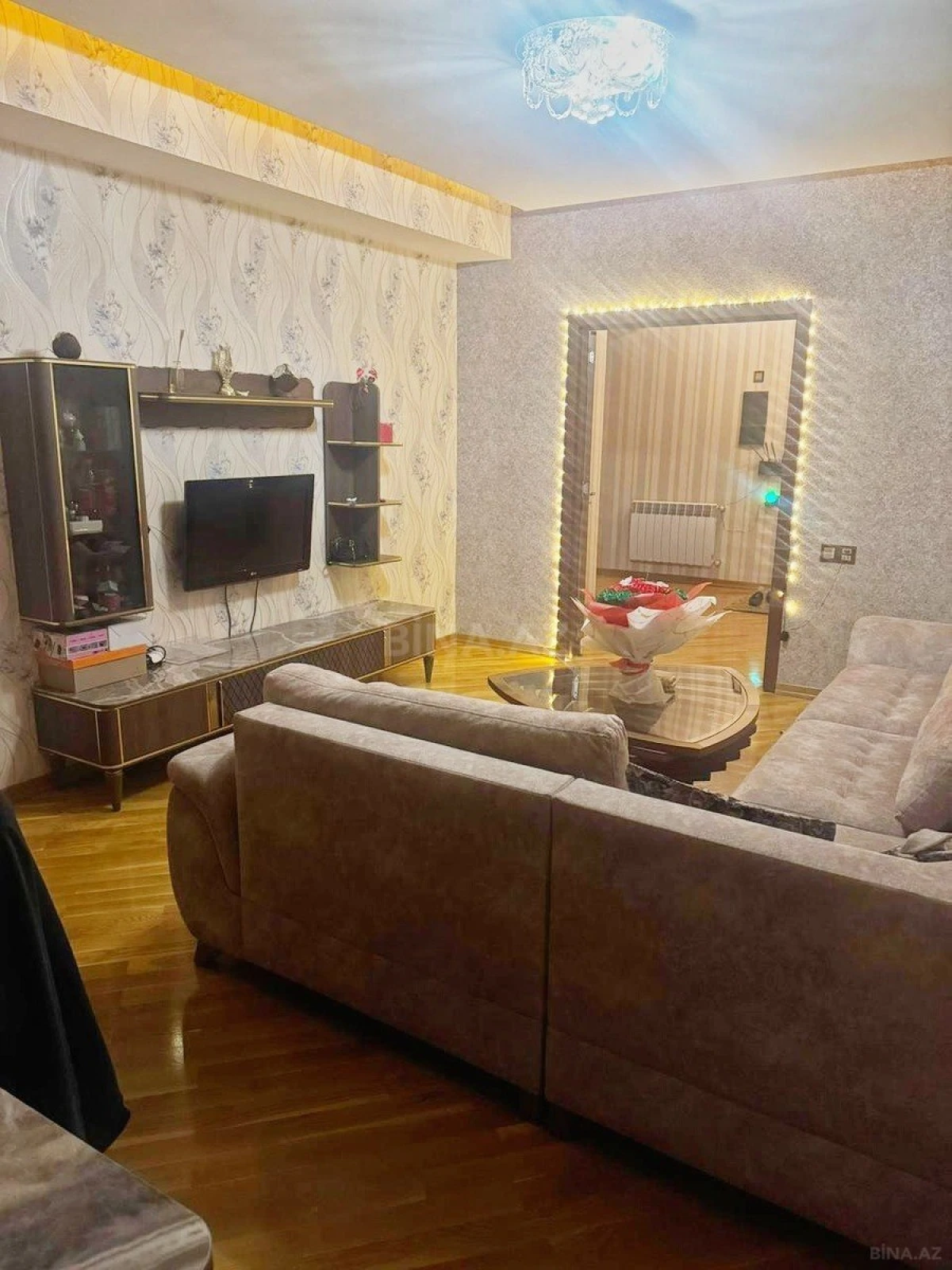 Satılır 3 otaqlı mənzil 98 m²