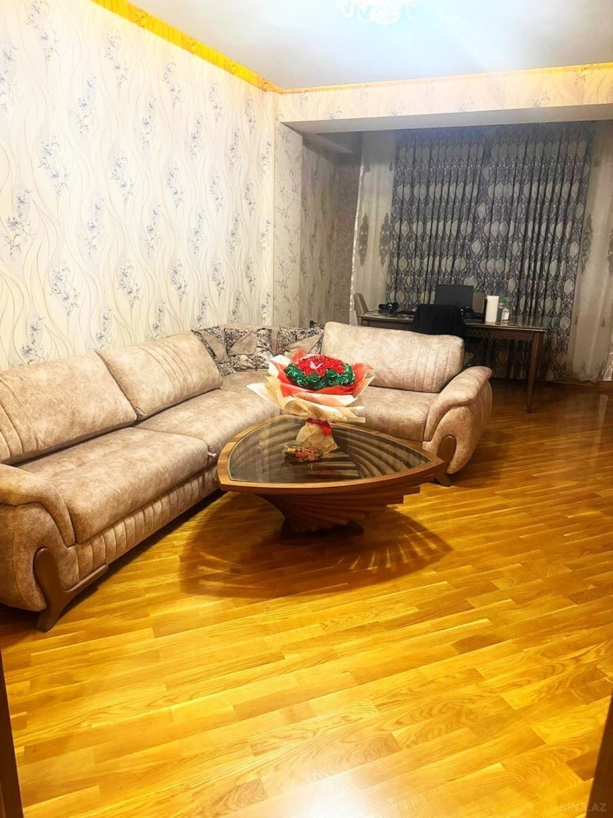 Satılır 3 otaqlı mənzil 98 m²