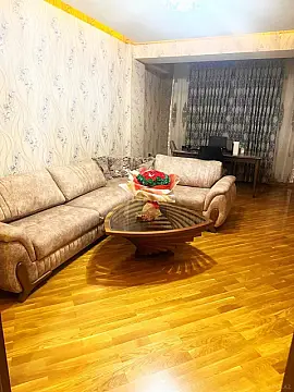 Satılır 3 otaqlı mənzil 98 m²