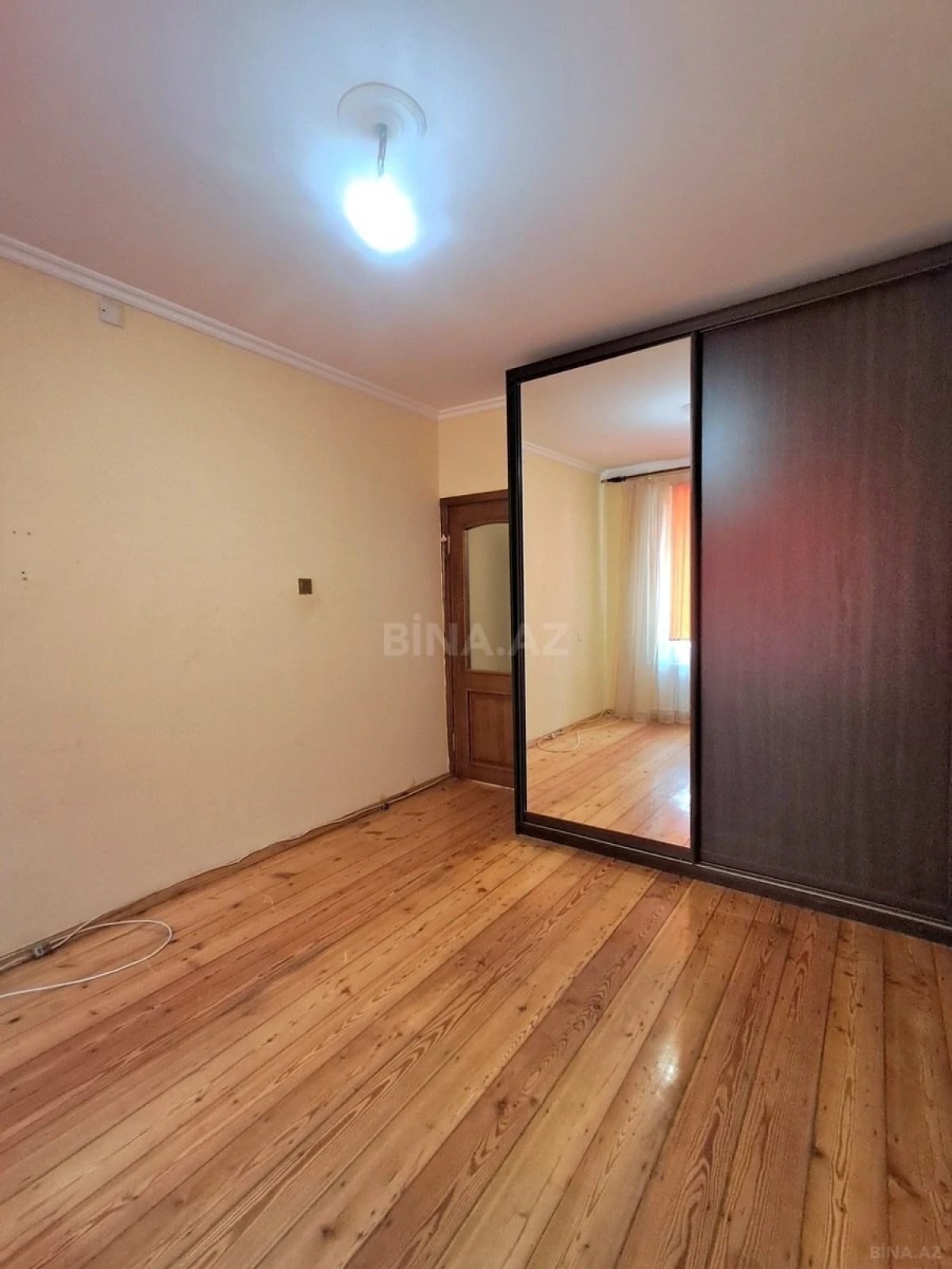 Satılır 3 otaqlı mənzil 73 m²