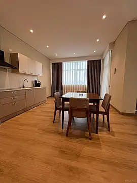 Kirayə verilir 4 otaqlı mənzil 230 m²