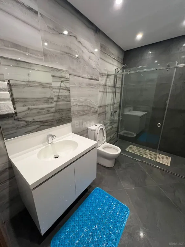 Kirayə verilir 4 otaqlı mənzil 230 m²