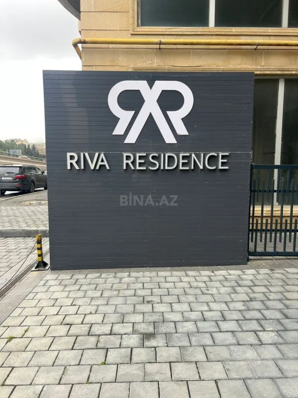 Kirayə verilir 4 otaqlı mənzil 230 m²