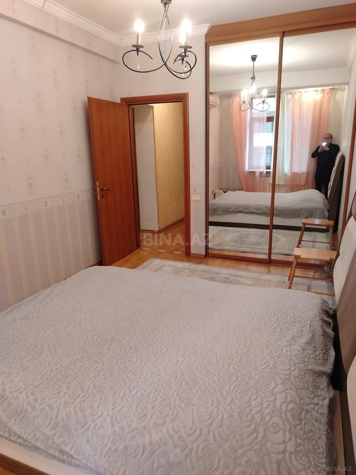 Kirayə verilir 3 otaqlı mənzil 145 m²