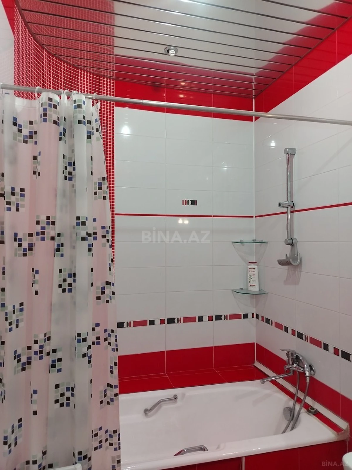 Kirayə verilir 3 otaqlı mənzil 145 m²