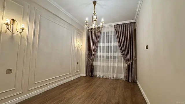 Satılır 2 otaqlı mənzil 77 m²