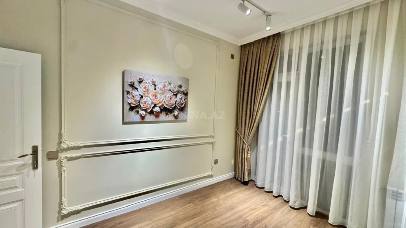 Satılır 2 otaqlı mənzil 77 m²