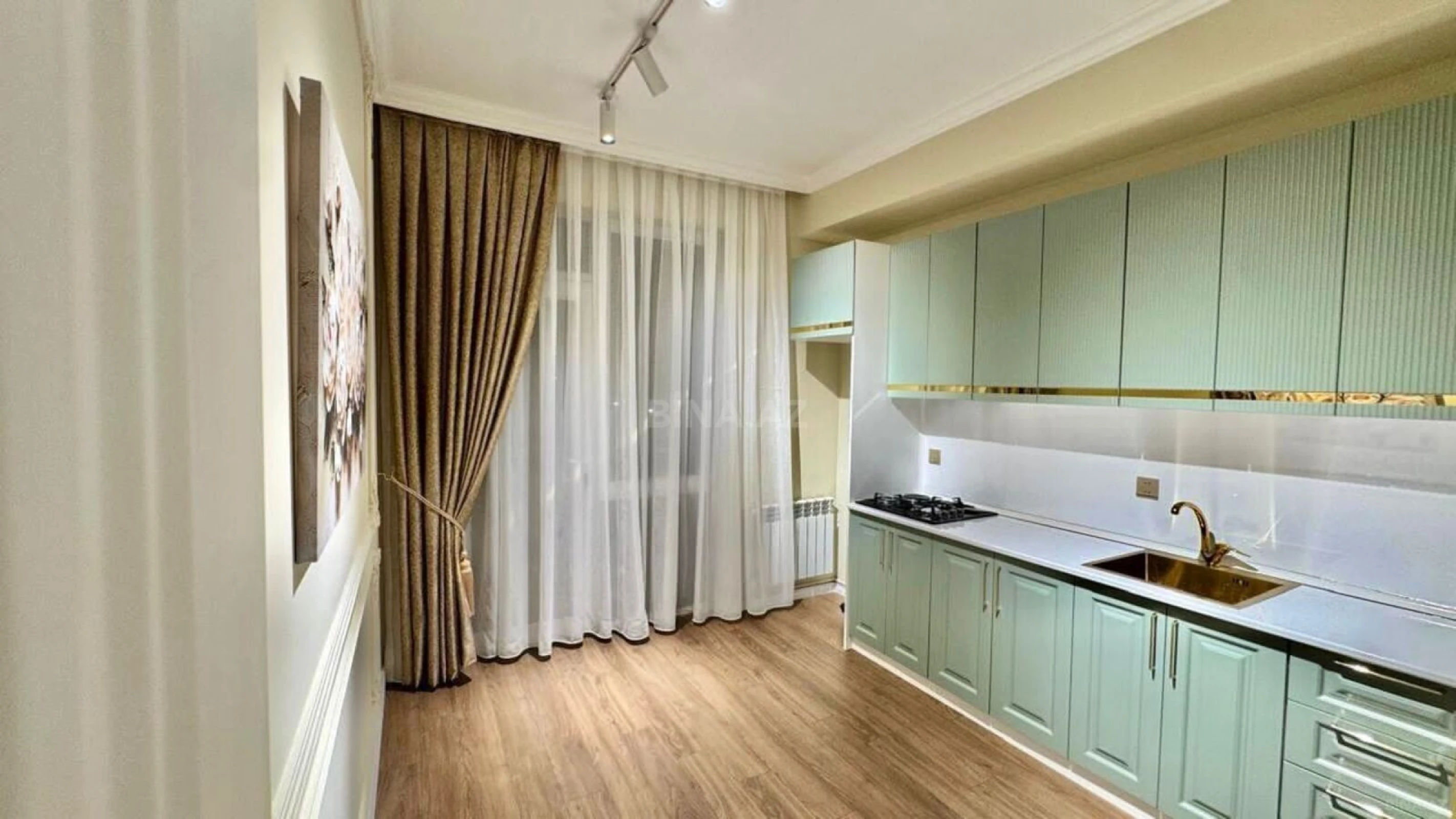 Satılır 2 otaqlı mənzil 77 m²