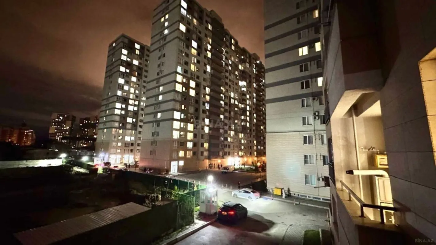 Satılır 2 otaqlı mənzil 77 m²