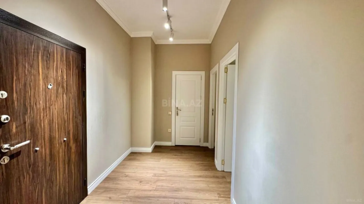 Satılır 2 otaqlı mənzil 77 m²