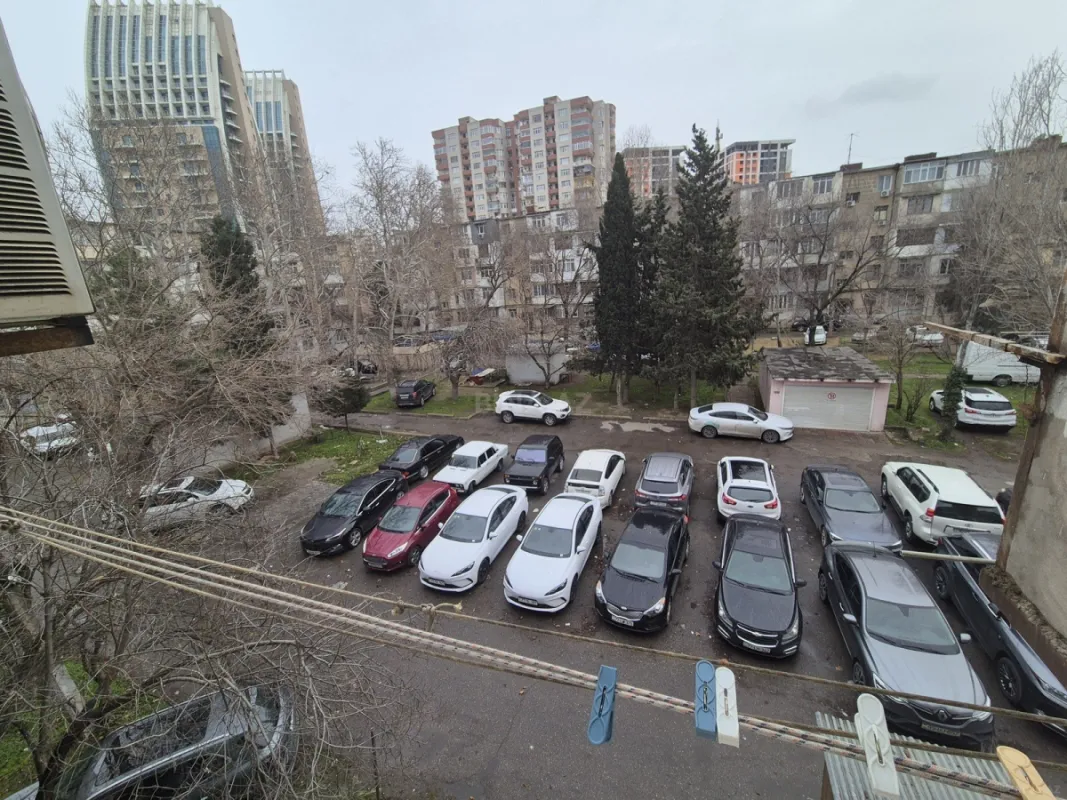 Kirayə verilir 2 otaqlı mənzil 75 m²