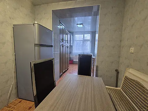 Kirayə verilir 2 otaqlı mənzil 75 m²