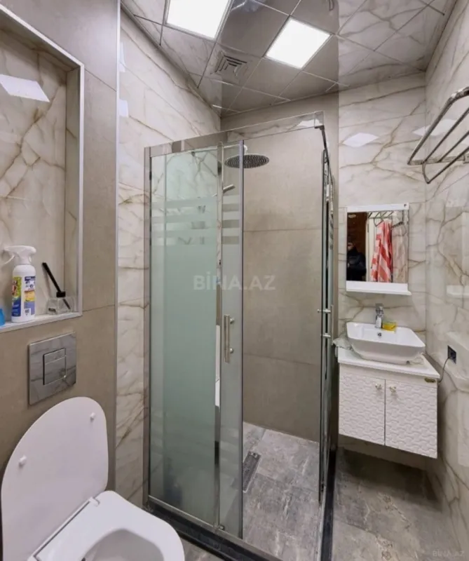 Satılır 4 otaqlı mənzil 230 m²
