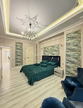 Satılır 4 otaqlı mənzil 230 m²