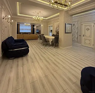 Satılır 4 otaqlı mənzil 230 m² — Bakı, Nizami 4 otaq 230.00 m²