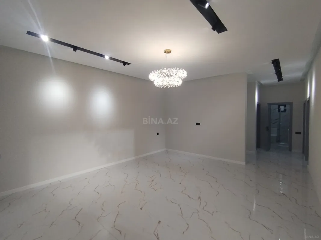 Satılır 5 otaqlı həyət evi 100 m²