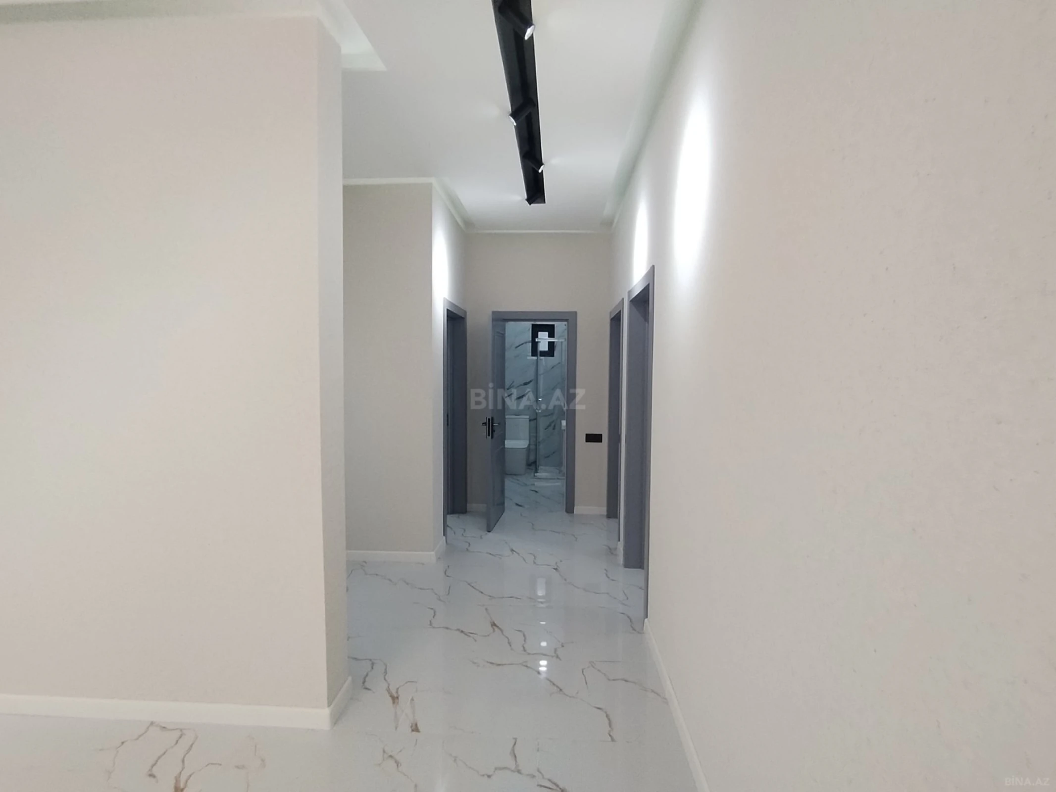 Satılır 5 otaqlı həyət evi 100 m²