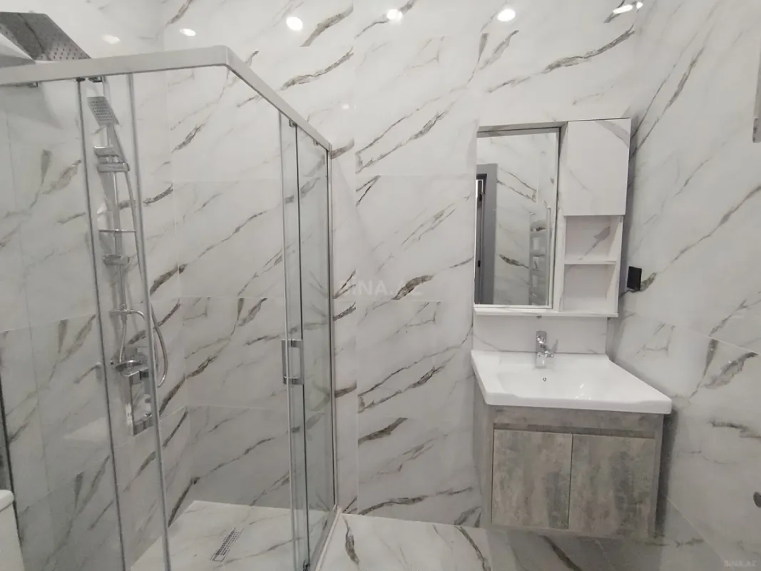 Satılır 5 otaqlı həyət evi 100 m²