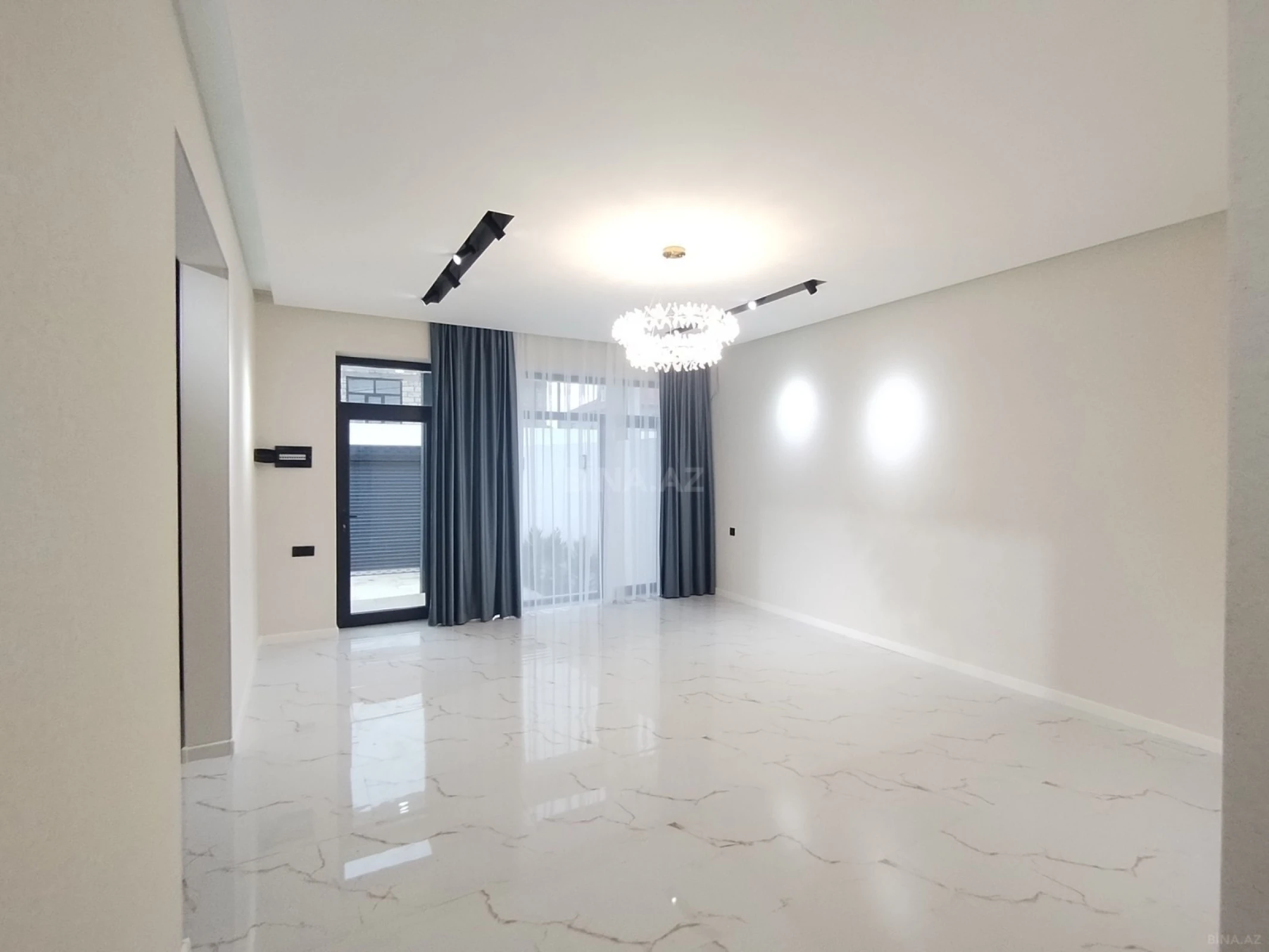 Satılır 5 otaqlı həyət evi 100 m²