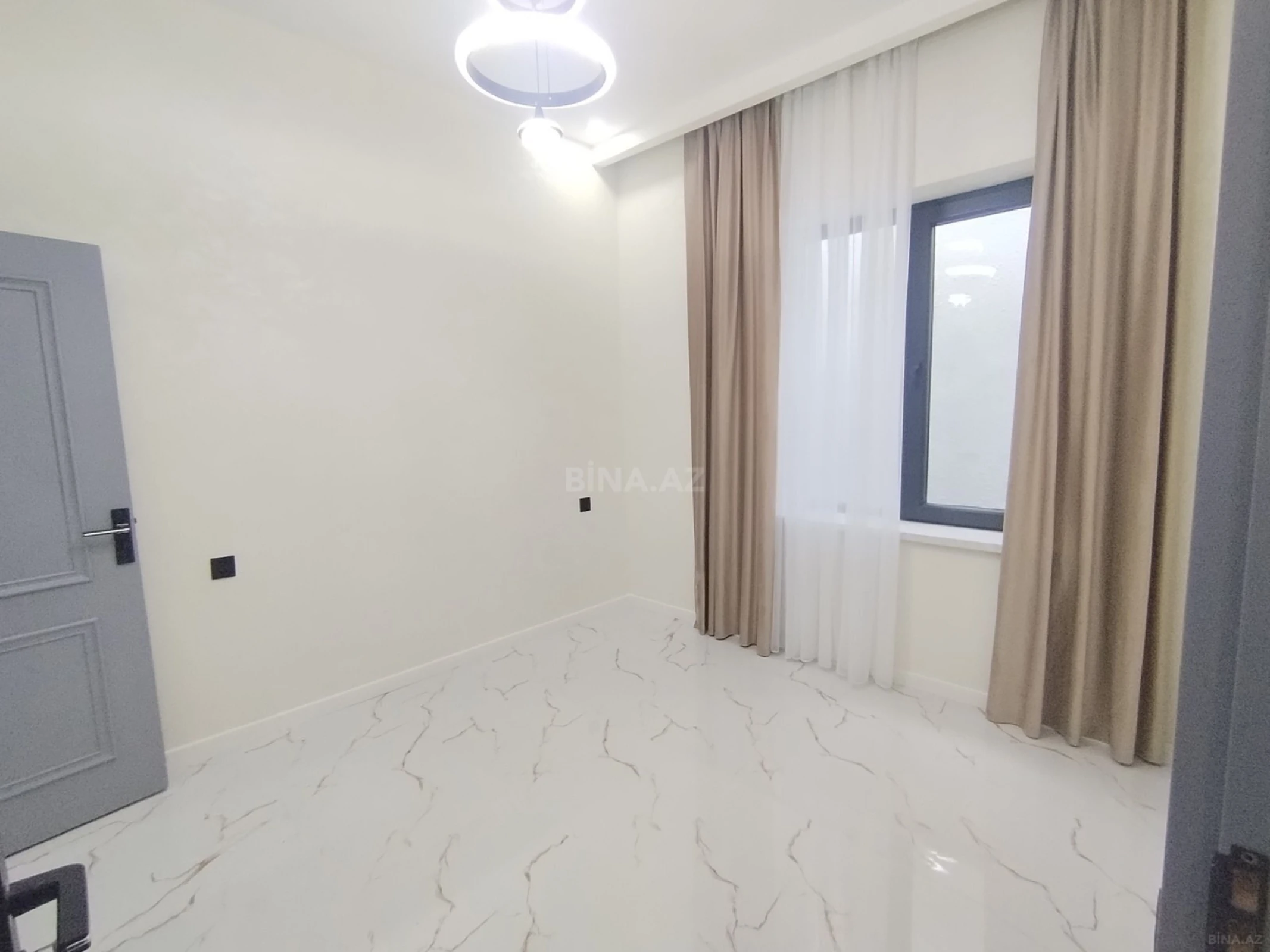 Satılır 5 otaqlı həyət evi 100 m²