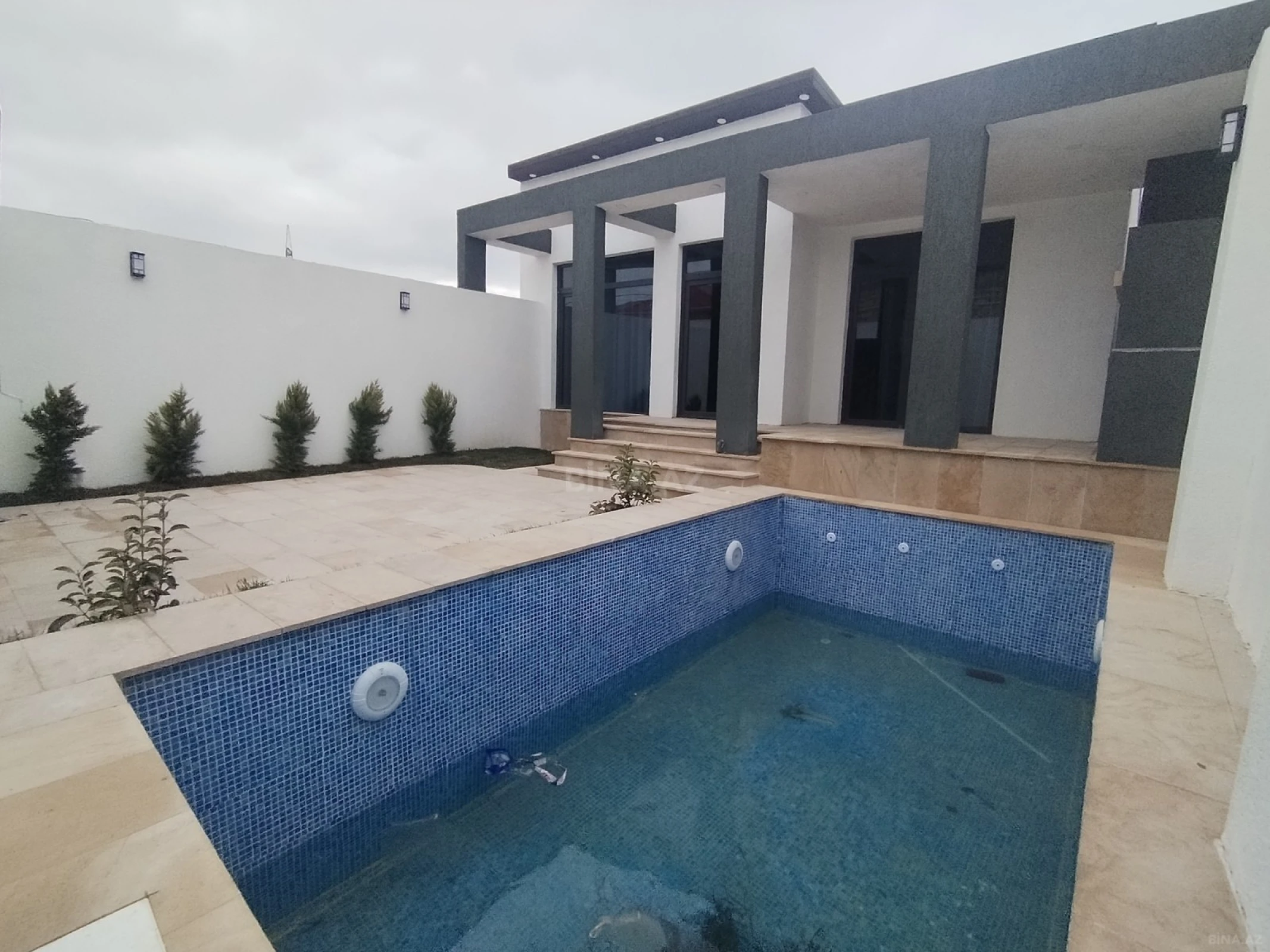 Satılır 5 otaqlı həyət evi 100 m²