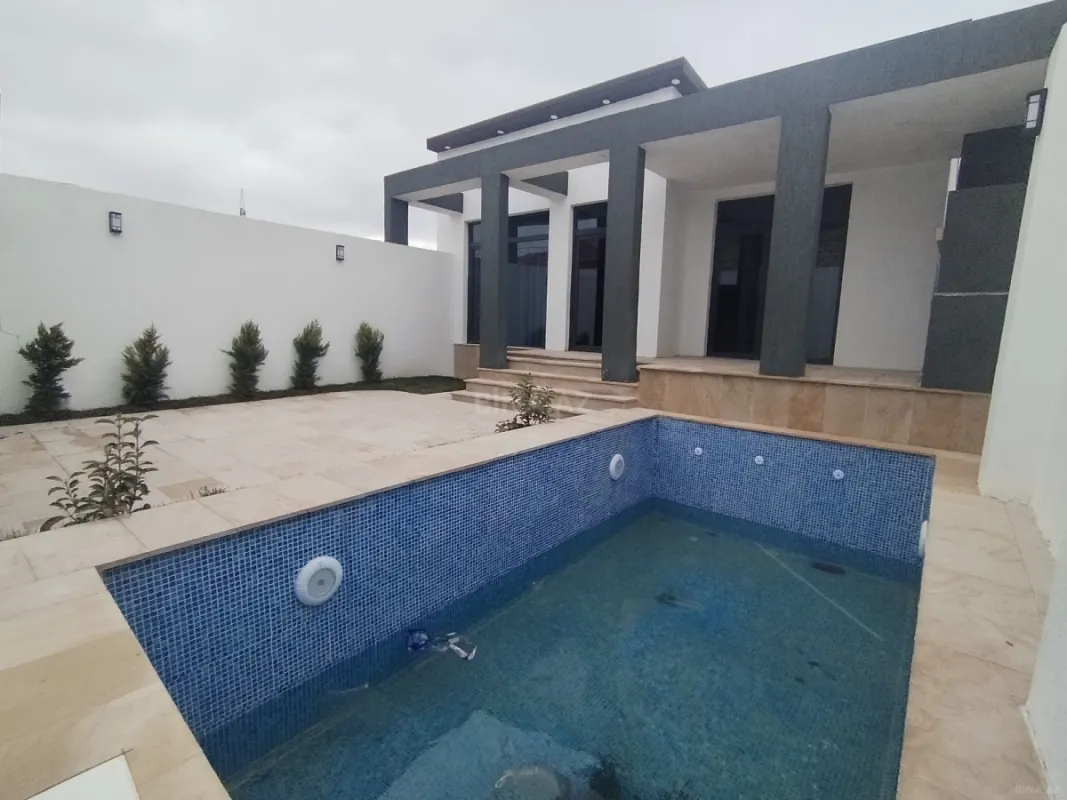 Satılır 5 otaqlı həyət evi 100 m²