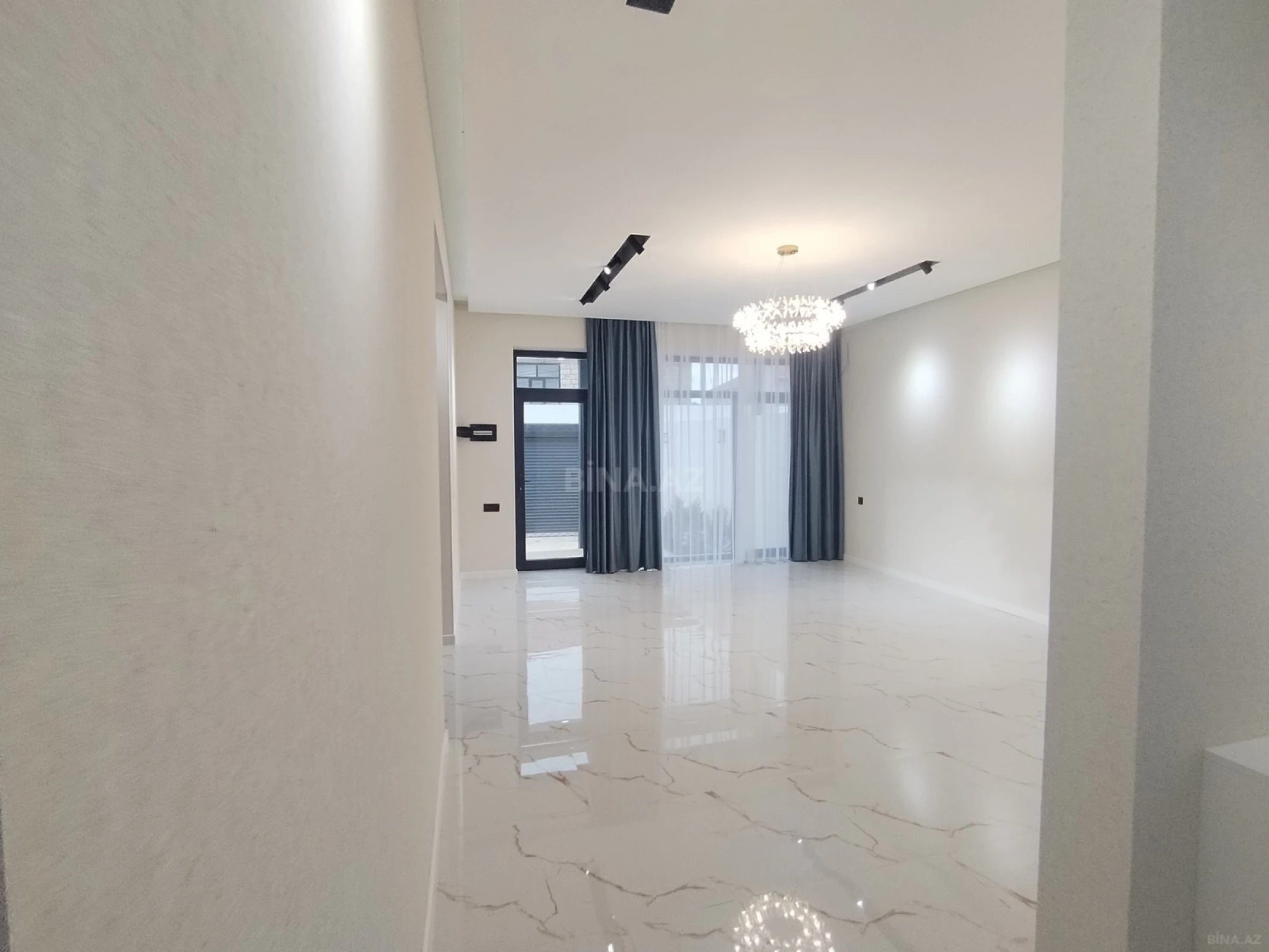 Satılır 5 otaqlı həyət evi 100 m²