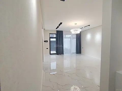 Satılır 5 otaqlı həyət evi 100 m²