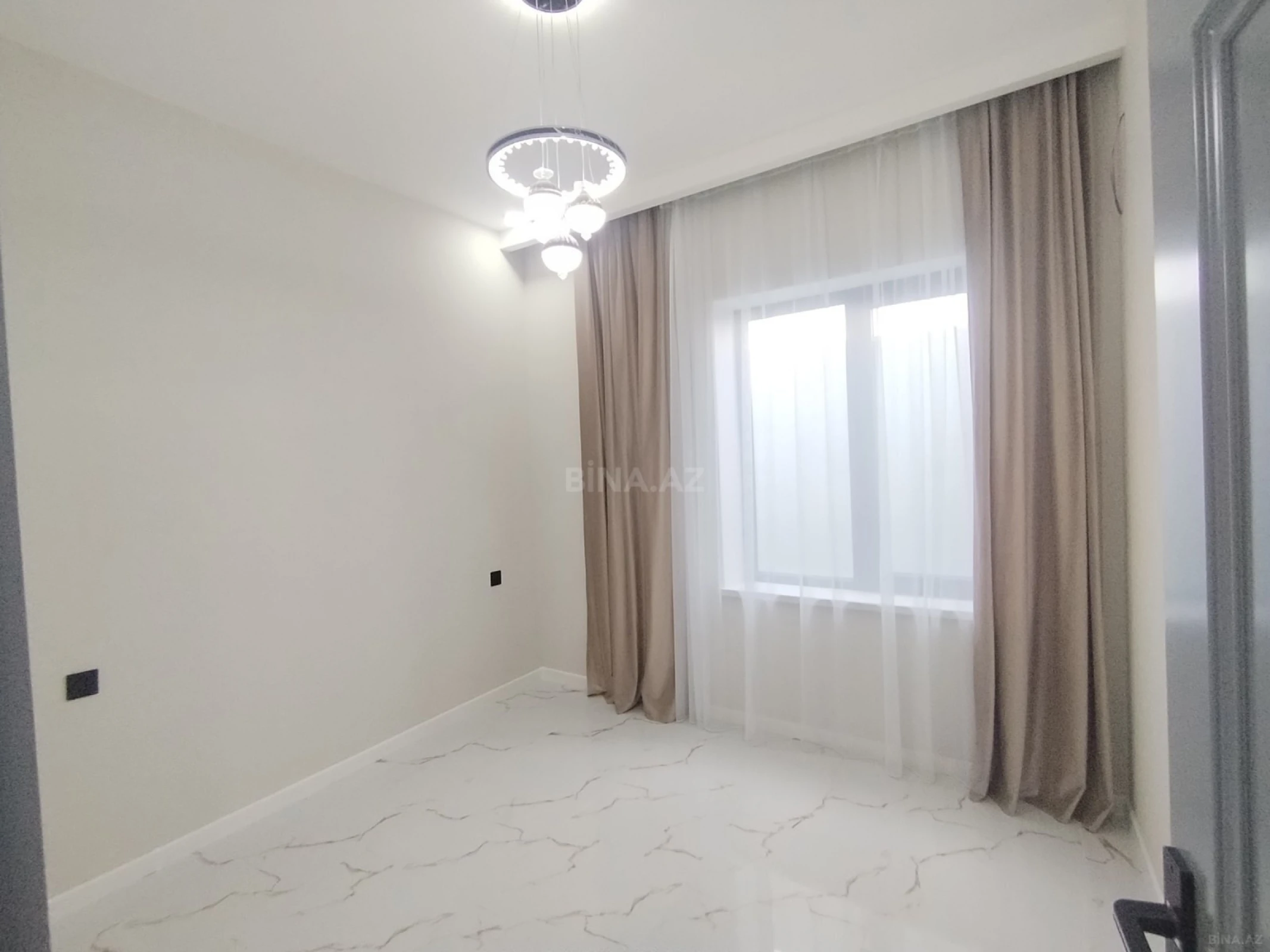 Satılır 5 otaqlı həyət evi 100 m²
