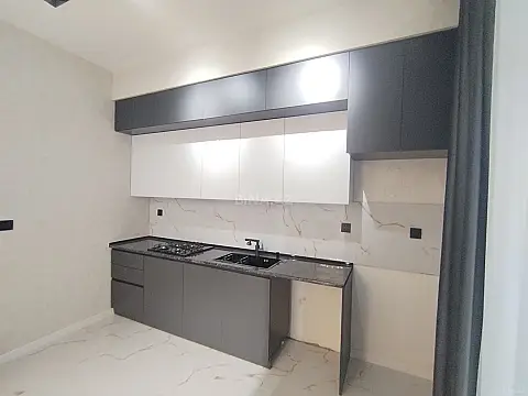Satılır 5 otaqlı həyət evi 100 m²