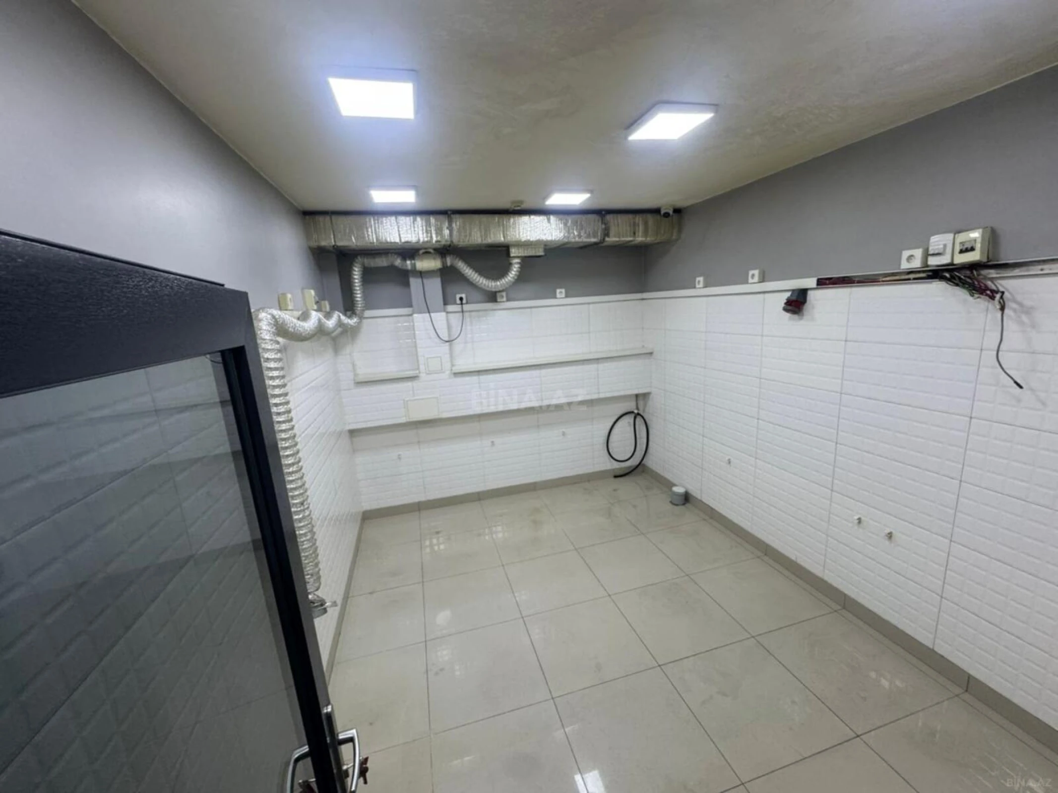 Kirayə verilir obyekt 520 m²