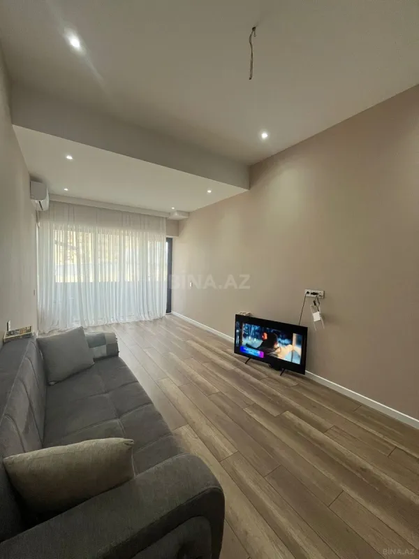 Satılır 2 otaqlı mənzil 72 m²