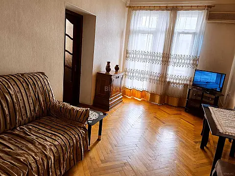 Kirayə verilir 2 otaqlı mənzil 55 m²