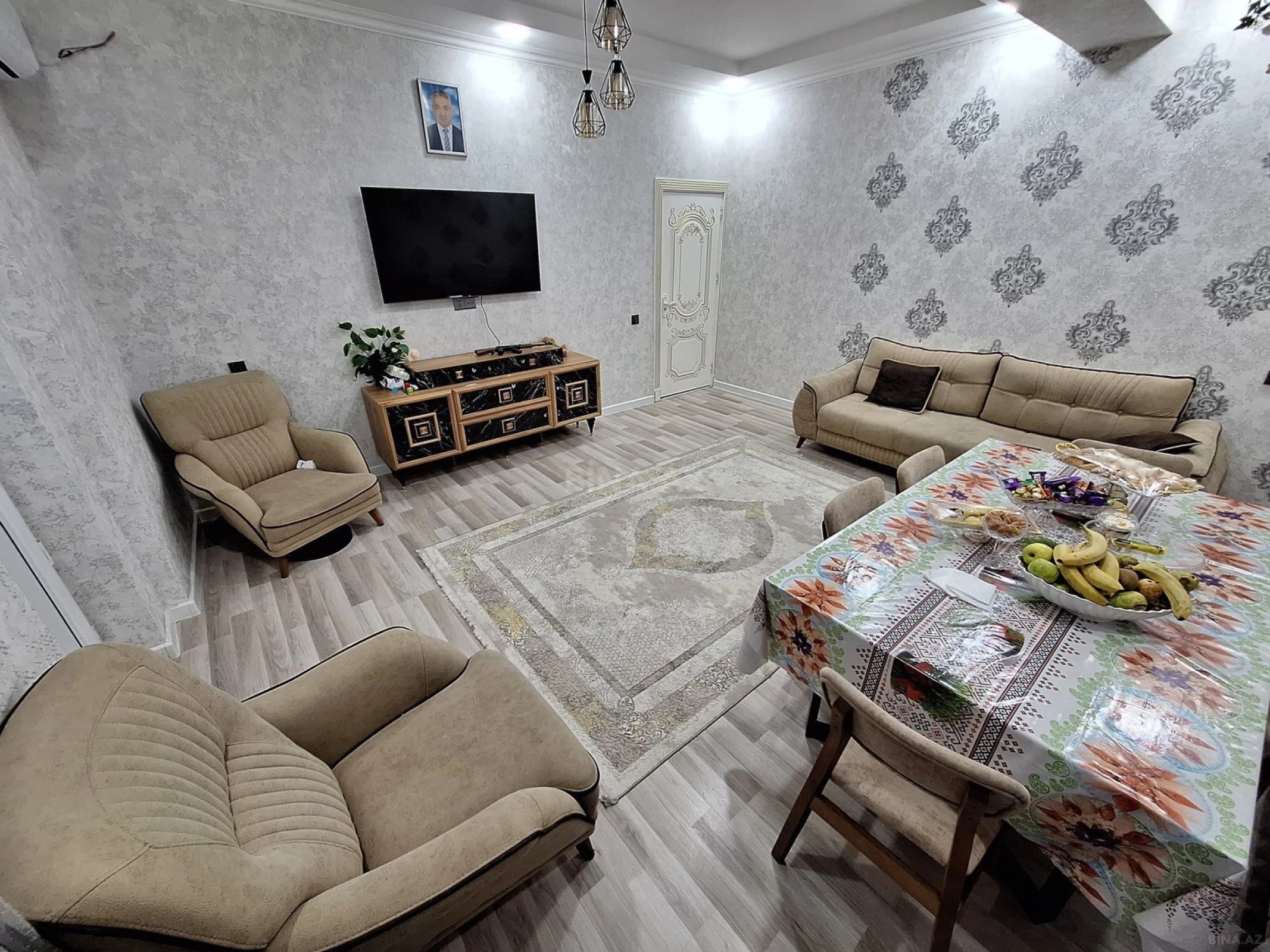 Satılır 3 otaqlı mənzil 117 m²