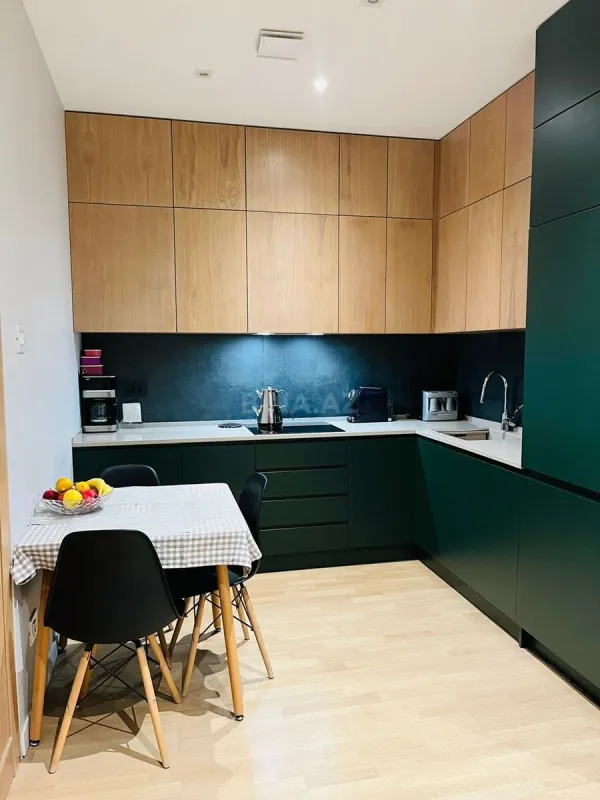 Satılır 3 otaqlı mənzil 148 m²