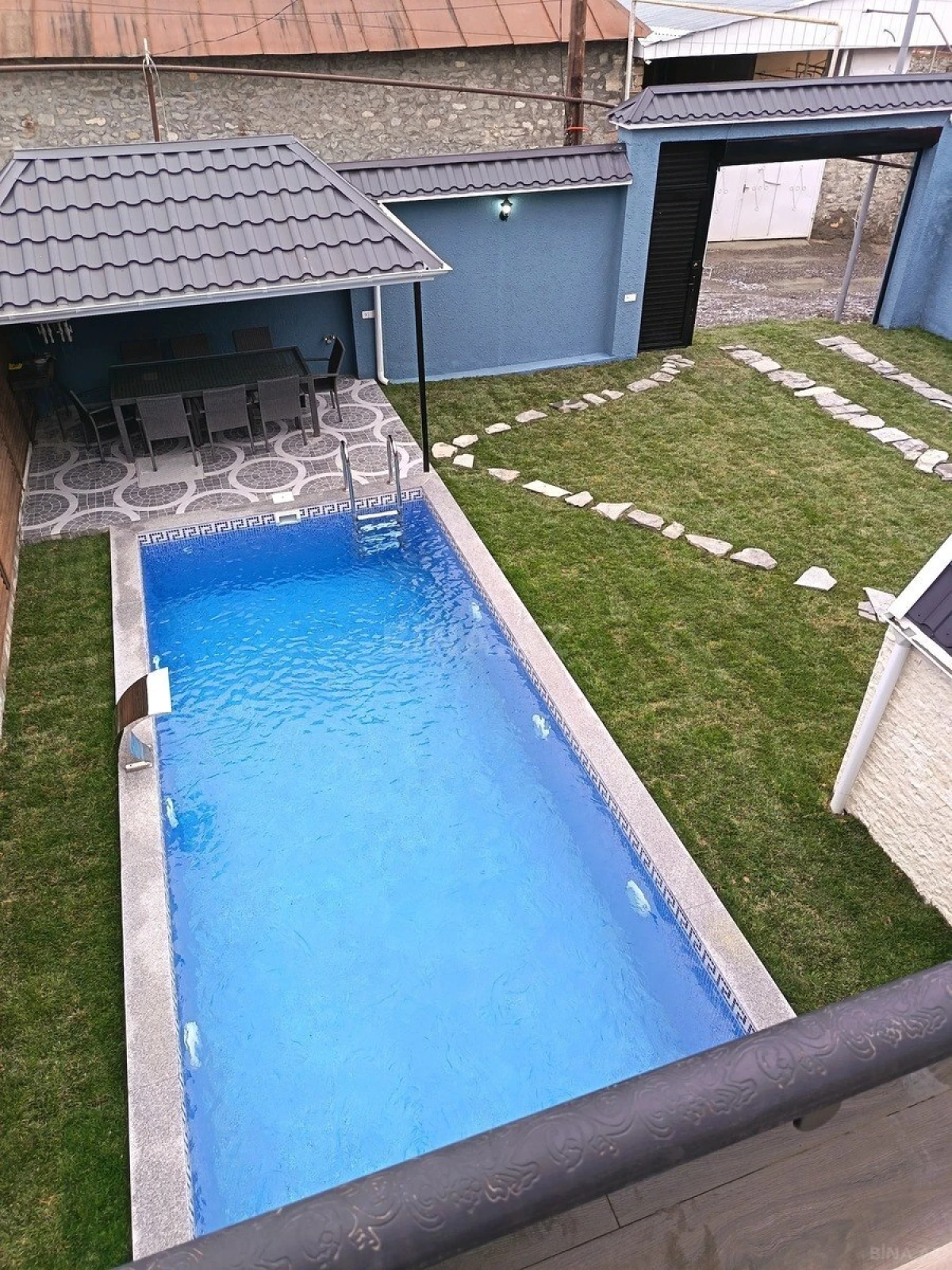 Kirayə verilir 4 otaqlı həyət evi 140 m²